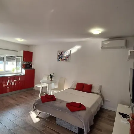 Guest house Mafi 2*