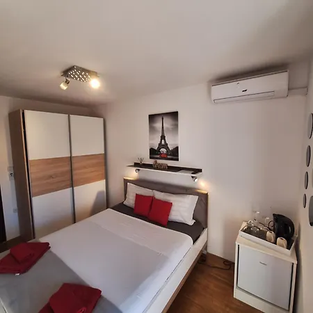 Guest house Mafi 2*